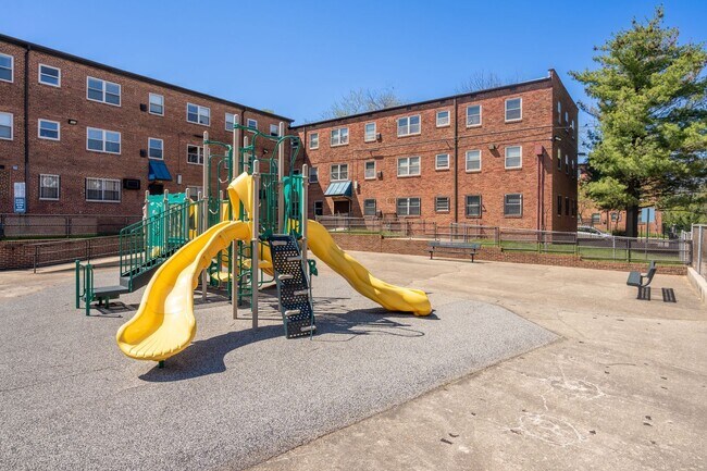 Photo - Lovely 3 BR/2 BA Condo in Barry Farm!