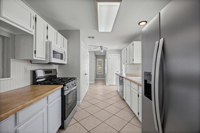 2502 Cynthia Ct