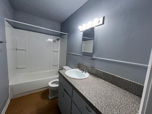 Photo - 341 Weber St