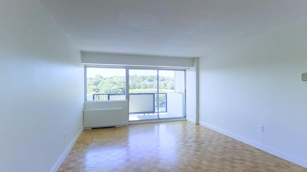 Photo - The Longwood Apartments