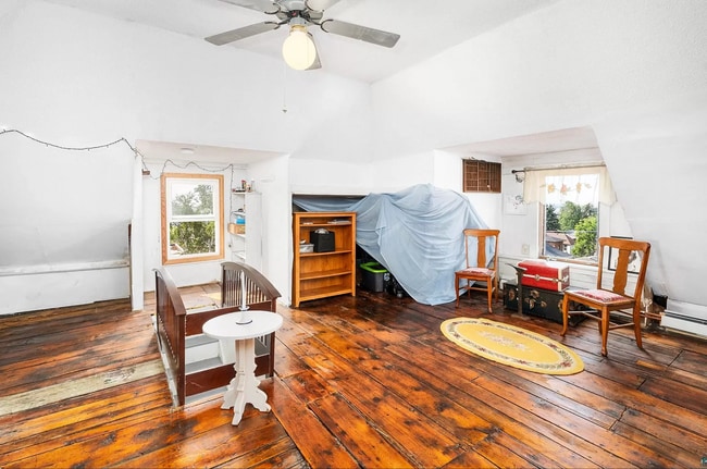 Large Loft 2 - 316 N 15th Ave E Unit 1