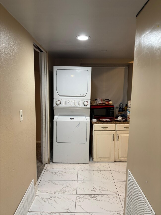 Photo - 2350 S 385 W