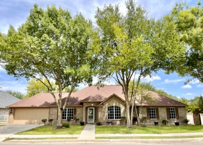 Building Photo - 1604 Canyon Oak Rental