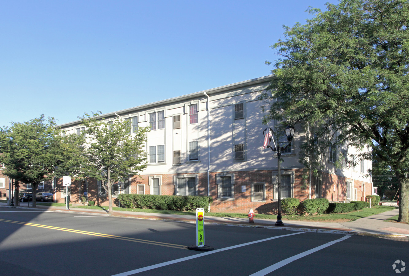 Dunellen Station Condominiums - Dunellen Station Condominiums Unit 5