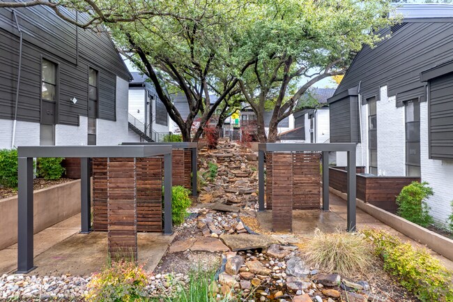 Photo - Paxton at Lake Highlands