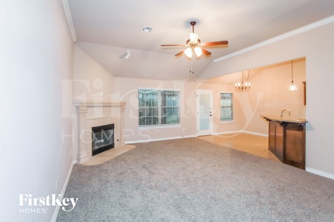 Photo - 601 Apple Tree Ln