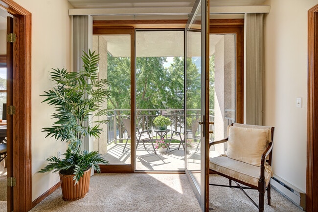 2 bed 2 bath