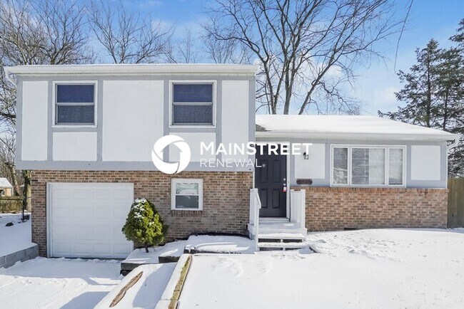 Building Photo - 3 Bedroom Pet-Friendly Home in COLUMBUS, OH with Main Street Renewal