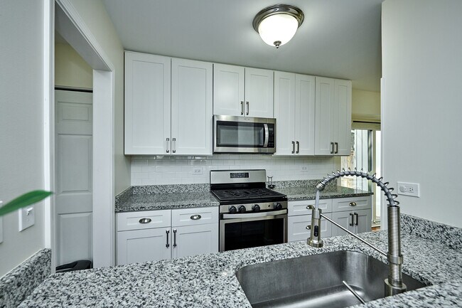 Photo - 1066 Florimond Dr