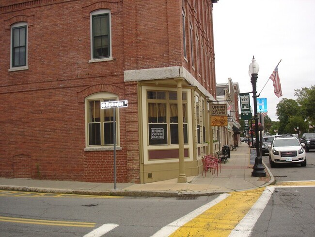 Photo - 25 Main St Unit 3C