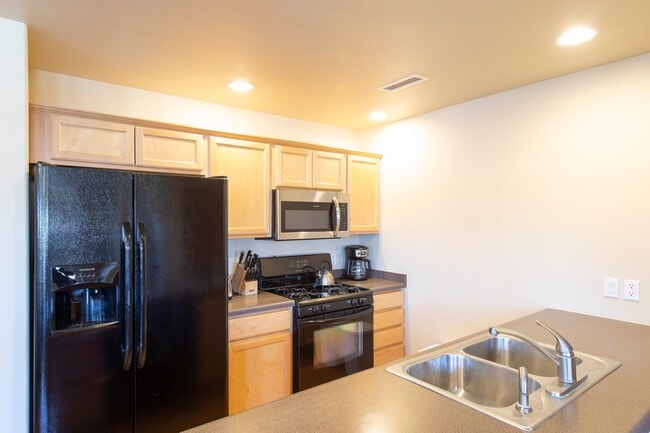 Photo - 627 N Bridge Dr