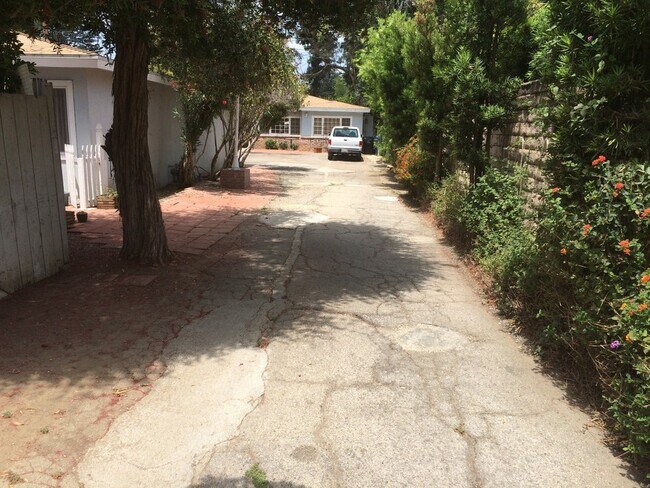 Photo - 14135 Chandler Blvd Unit Guest House