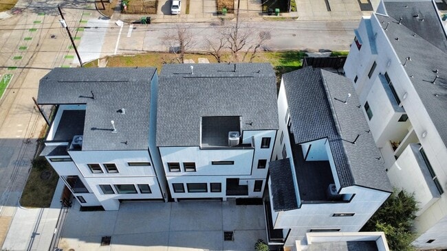 Photo - 3409 Hutchins St