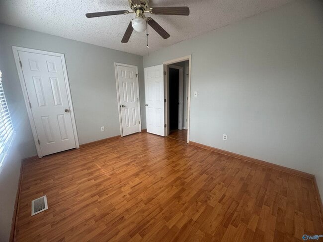 Photo - 210 Marinawoods Dr SE Unit e