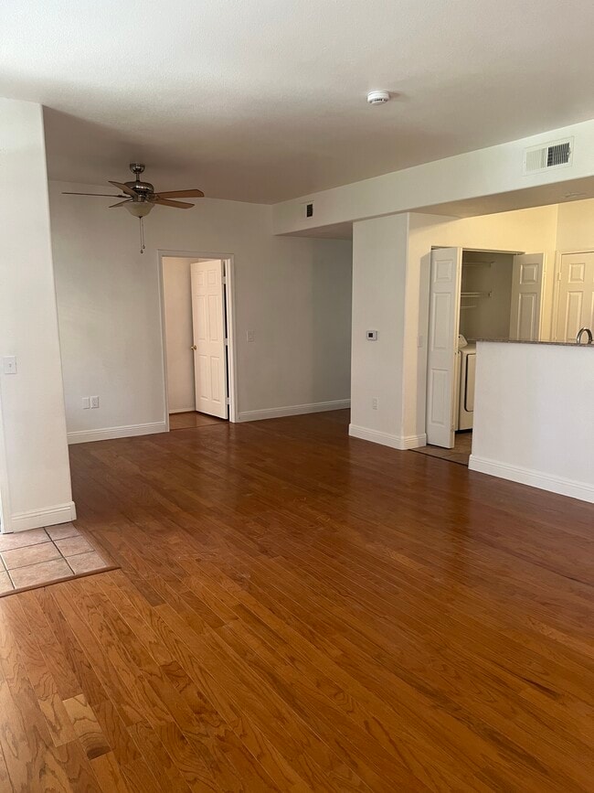 Photo - 8555 W Russell Rd