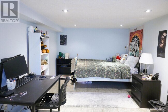 Photo - 1026 Ossington Ave