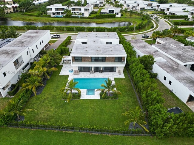 Building Photo - 16529 Botaniko Dr N
