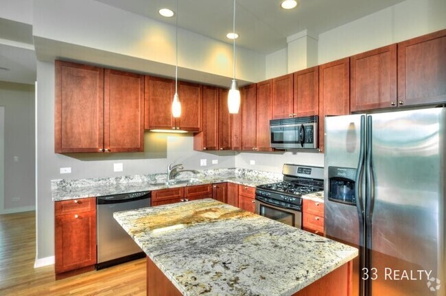 Building Photo - 2417 W Erie St Unit 202 Rental