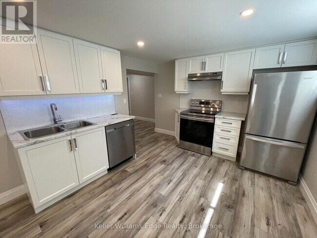 Photo - 24 Baroche St