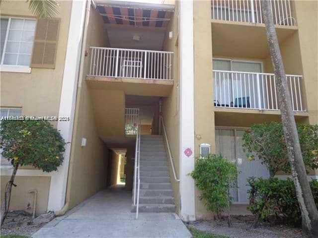 Photo - 720 SW 111th Ave Unit CONDO