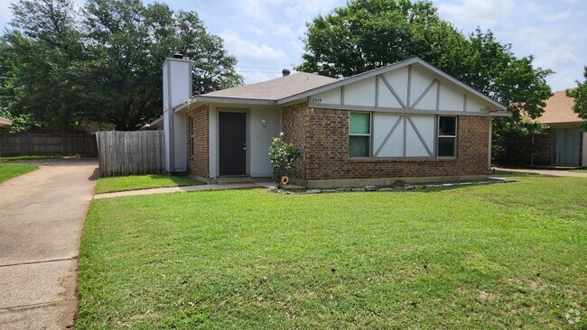 Building Photo - 2519 Lido Ln Rental