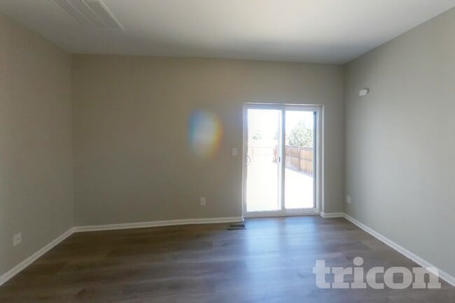 Photo - 6550 Phantom Way