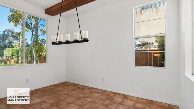 Photo - 657 Prairie Dr