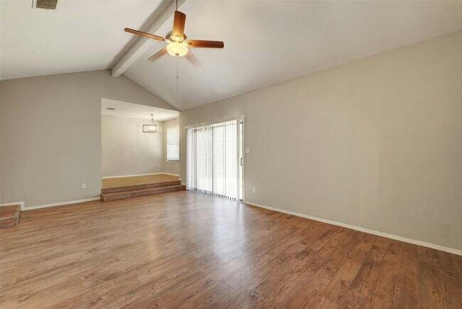 Photo - 4102 Hillside Dr