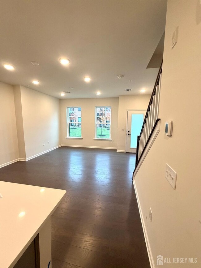 Photo - 808 Sadie Cir