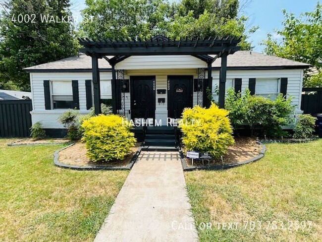 Lovely West Oak Cliff 2-Bedroom 1 Bath Dup... - Lovely West Oak Cliff 2-Bedroom 1 Bath Dup... House