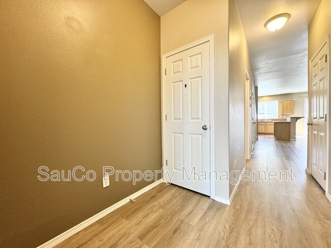 Photo - 4572 SE Olivewood St