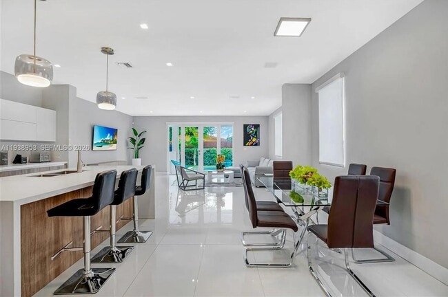 Photo - 3655 SW 26th St