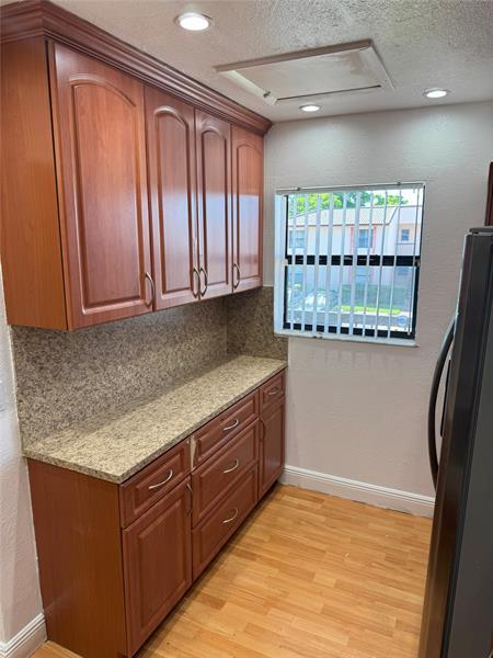 Photo - 851 NE 209th Terrace Unidad 202