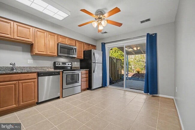 Photo - 934 Riversedge Cir