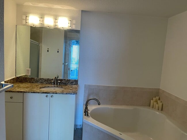 Photo - 1830 Radius Dr