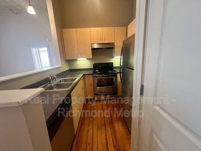 Photo - 121 W Broad St Unit 202