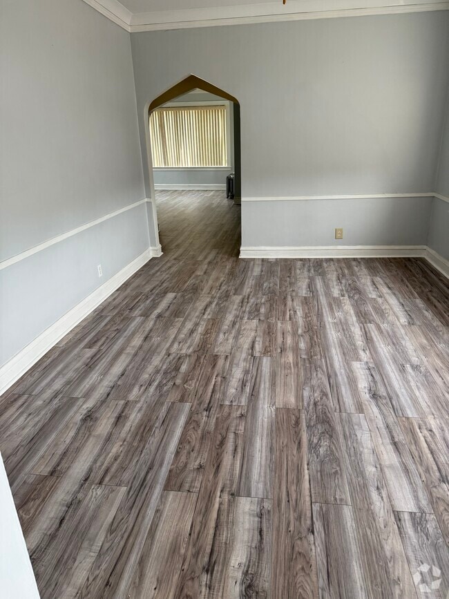 Building Photo - 10053 S Forest Ave Unit #3 Rental