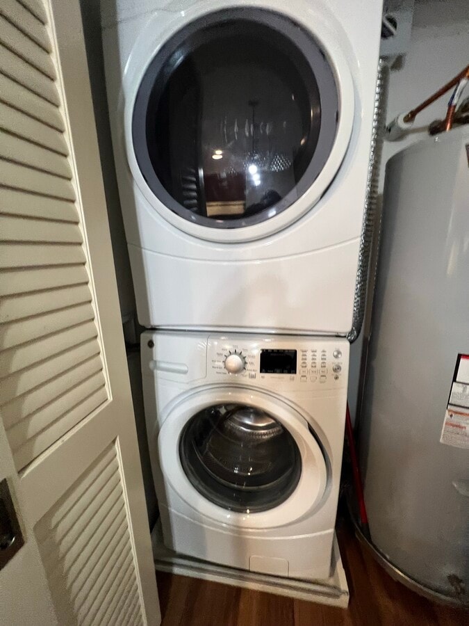 Photo - 555 South St