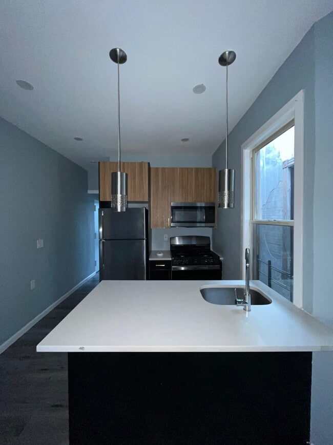 Building Photo - 485 Mercer St Unit 3R