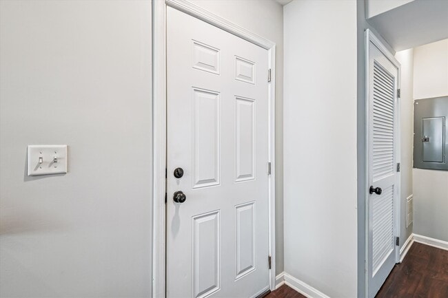 Photo - 1324 W Lombard St