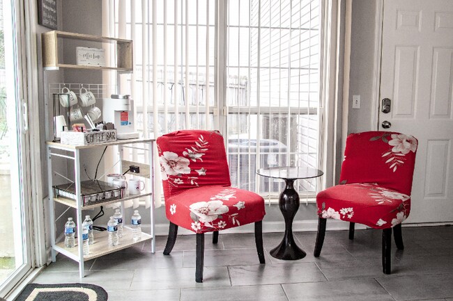 Photo - 6009 Monroe Crossing