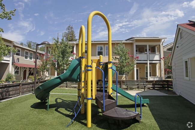 Photo - Foss Creek Court