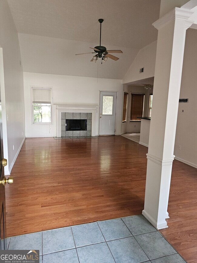 40 Summerwood Ln