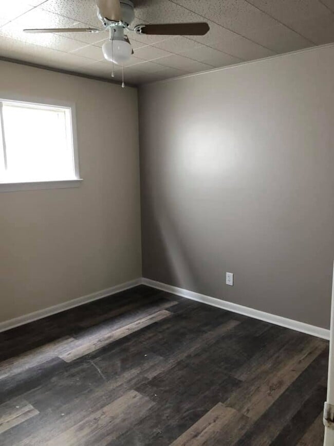 Photo - 1 Railroad Ave