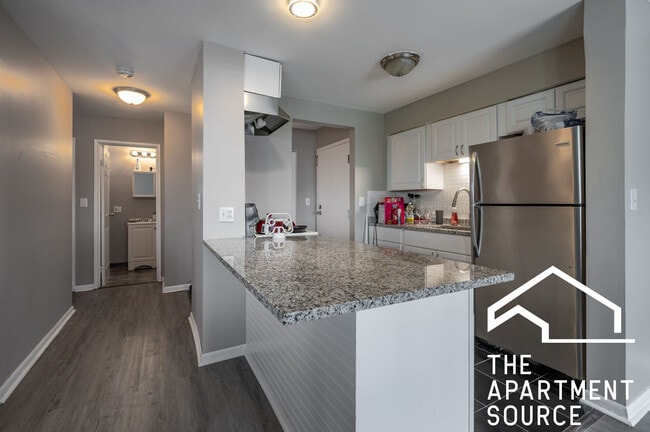 Building Photo - 2300 N Harlem Ave Unit 801