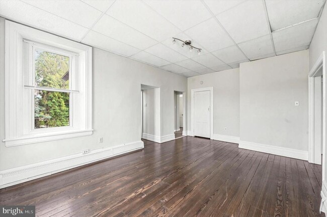 Photo - 222 Henderson Ave