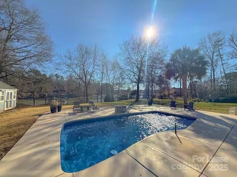 Photo - 876 Armstrong Rd
