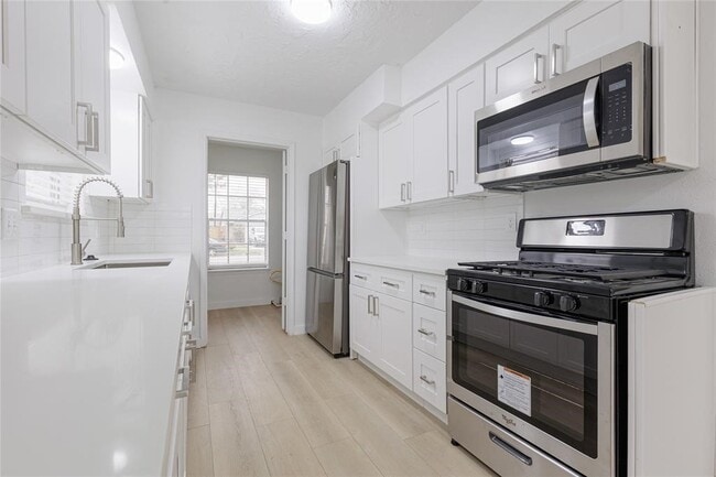 Building Photo - 3206 Cherry Creek Dr Rental
