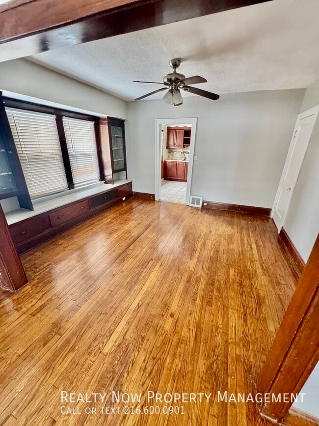 Photo - 8225 Rosewood Ave Unit 1