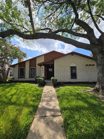 Building Photo - 553 Doral Pl